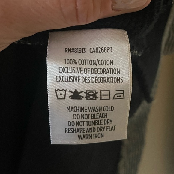 Robert Graham 1/4 zip • Mens Medium - Picture 8 of 9